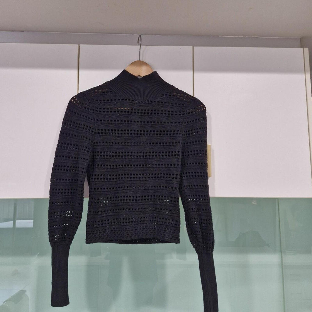 Sheike Cropped High Neck Knit