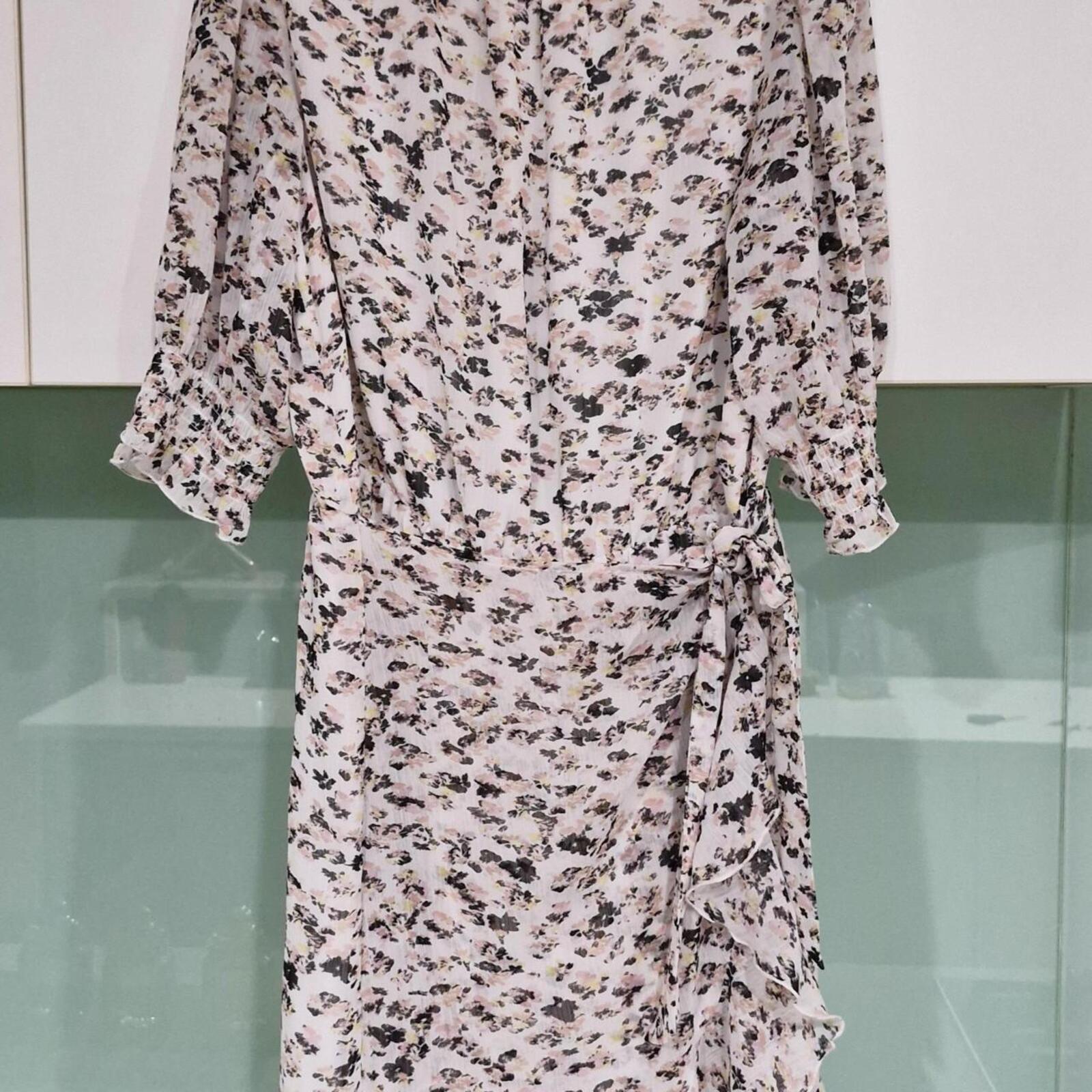 Decjuba High Neck Patterned Dress