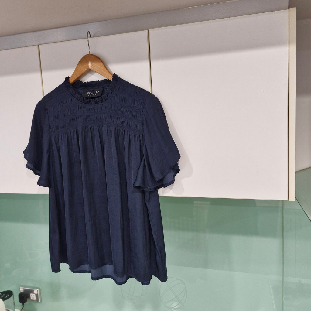 Decjuba Short Sleeve Top 10