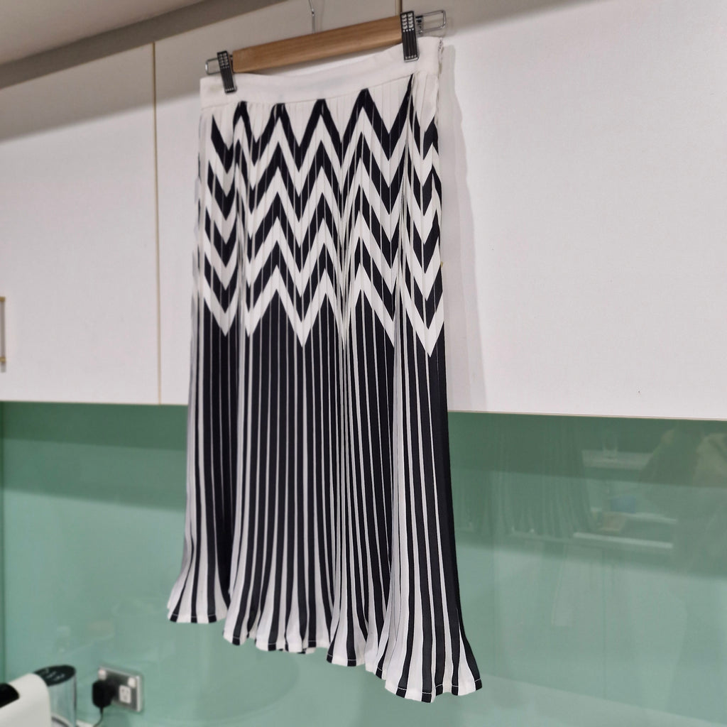 Nasty Gal Chevron Pleated Skirt 10