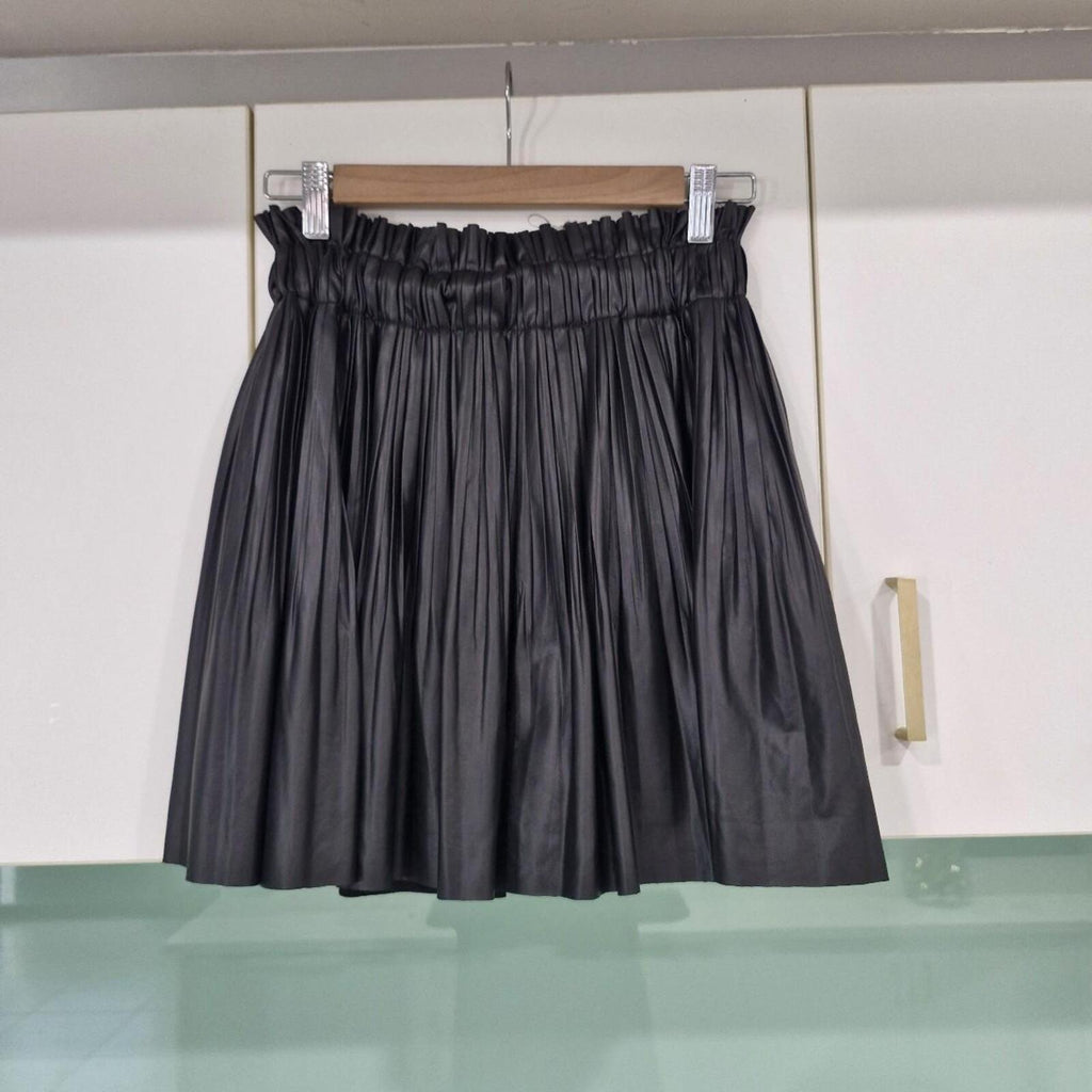 Zara black pleated skort