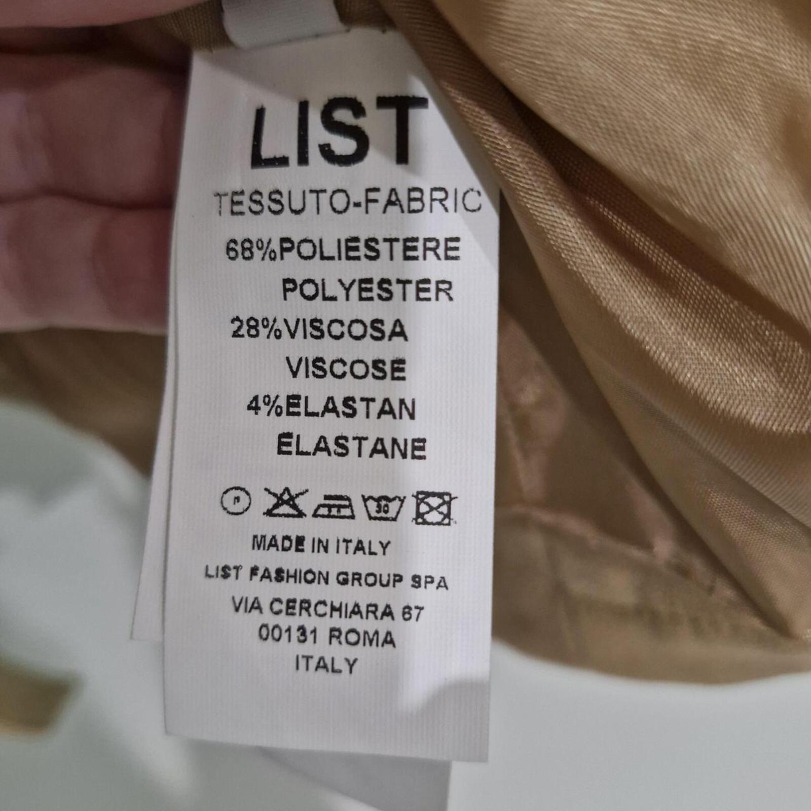 LIST Brown and white checkered blazer M