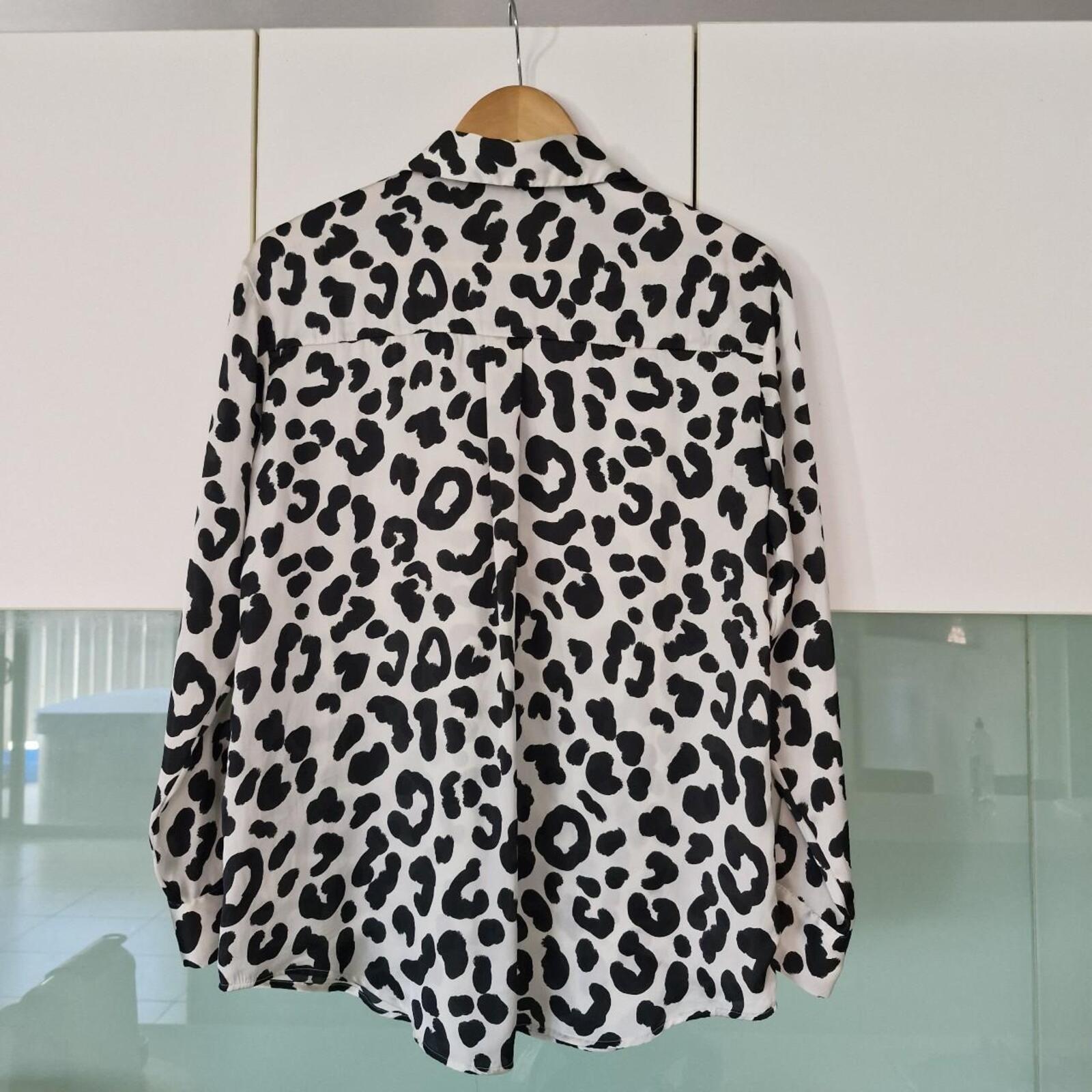 Zara black & white leopard print shirt S