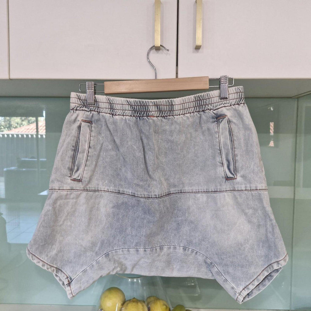 One Teaspoon Calypsos Shorts XXS (8-10)