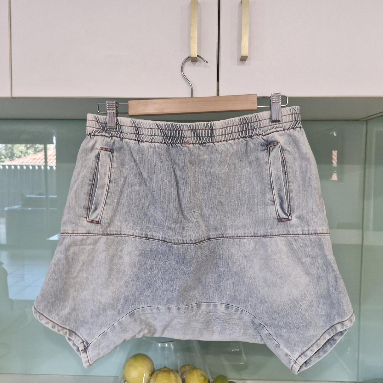 One Teaspoon Calypsos Shorts XXS (8-10)