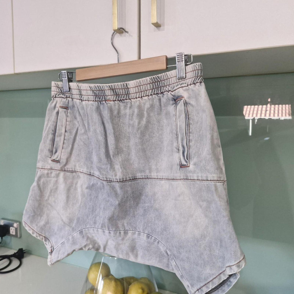 One Teaspoon Calypsos Shorts XXS (8-10)