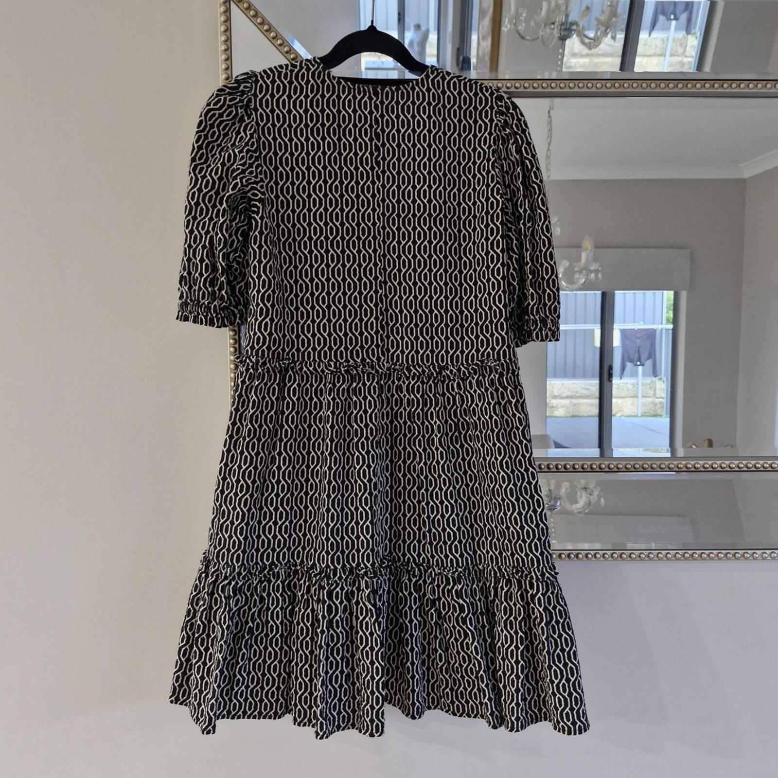 Decjuba Black & White Geometric Ruffle Dress