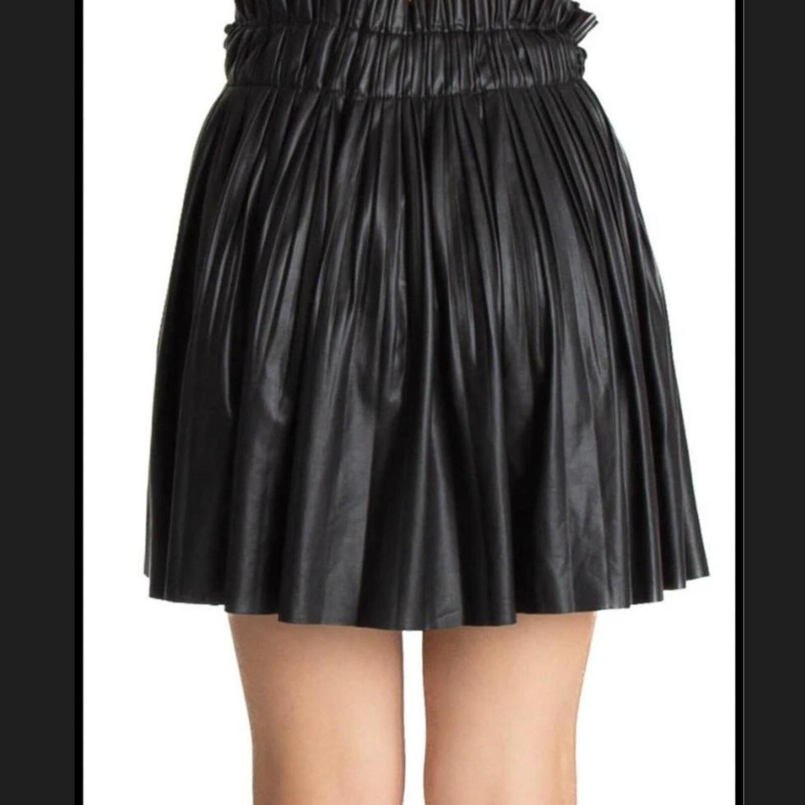 Zara black pleated skort