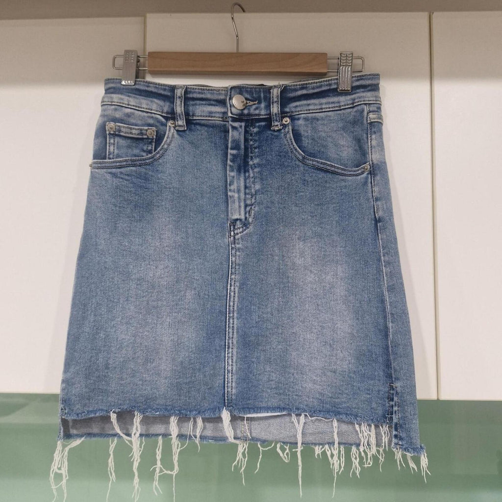 Decjuba Gina denim skirt with frayed hem 8