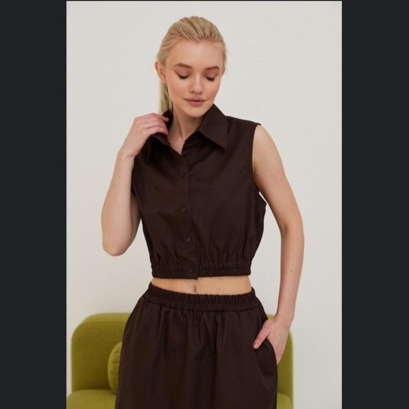 MVN The Label black crop top