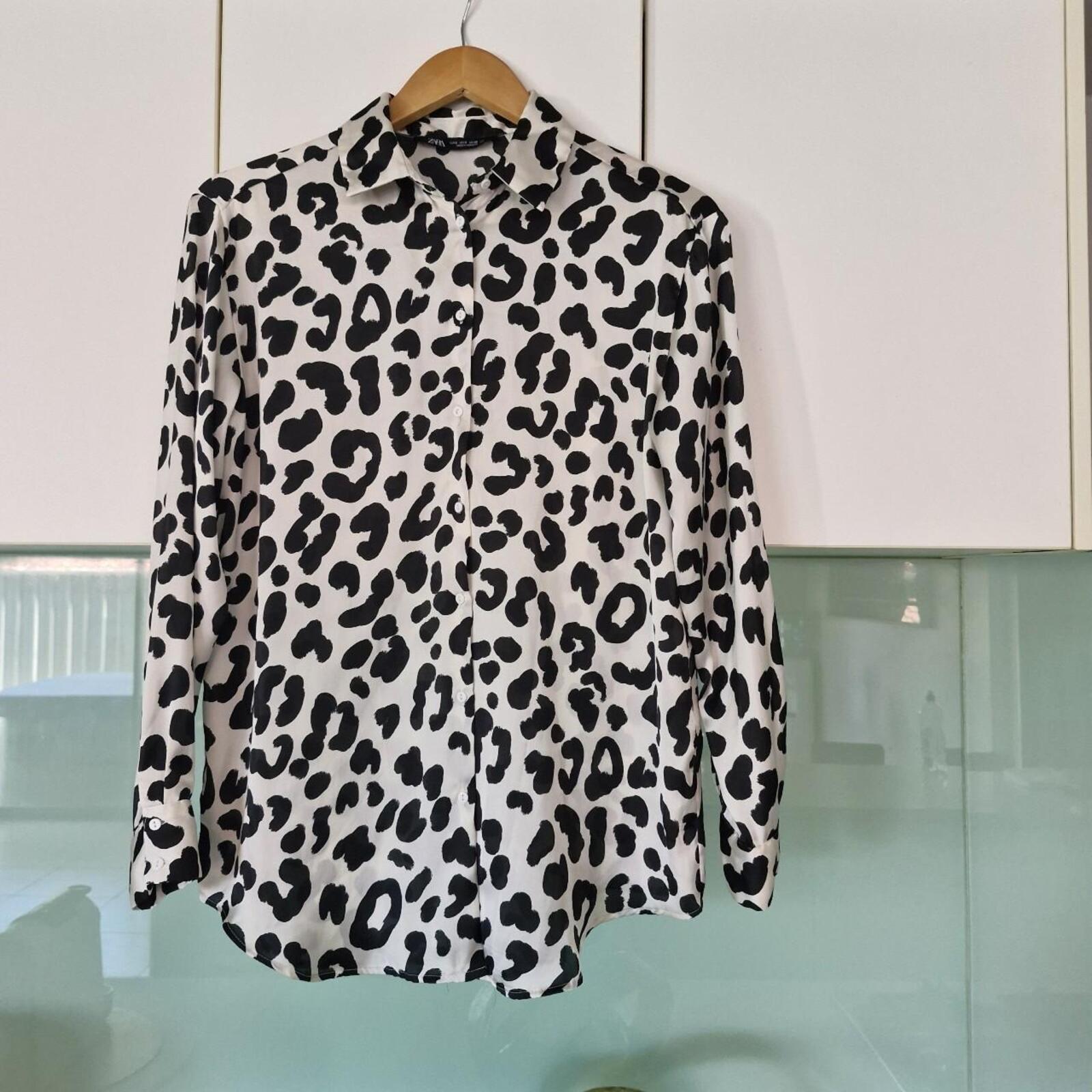 Zara black & white leopard print shirt S