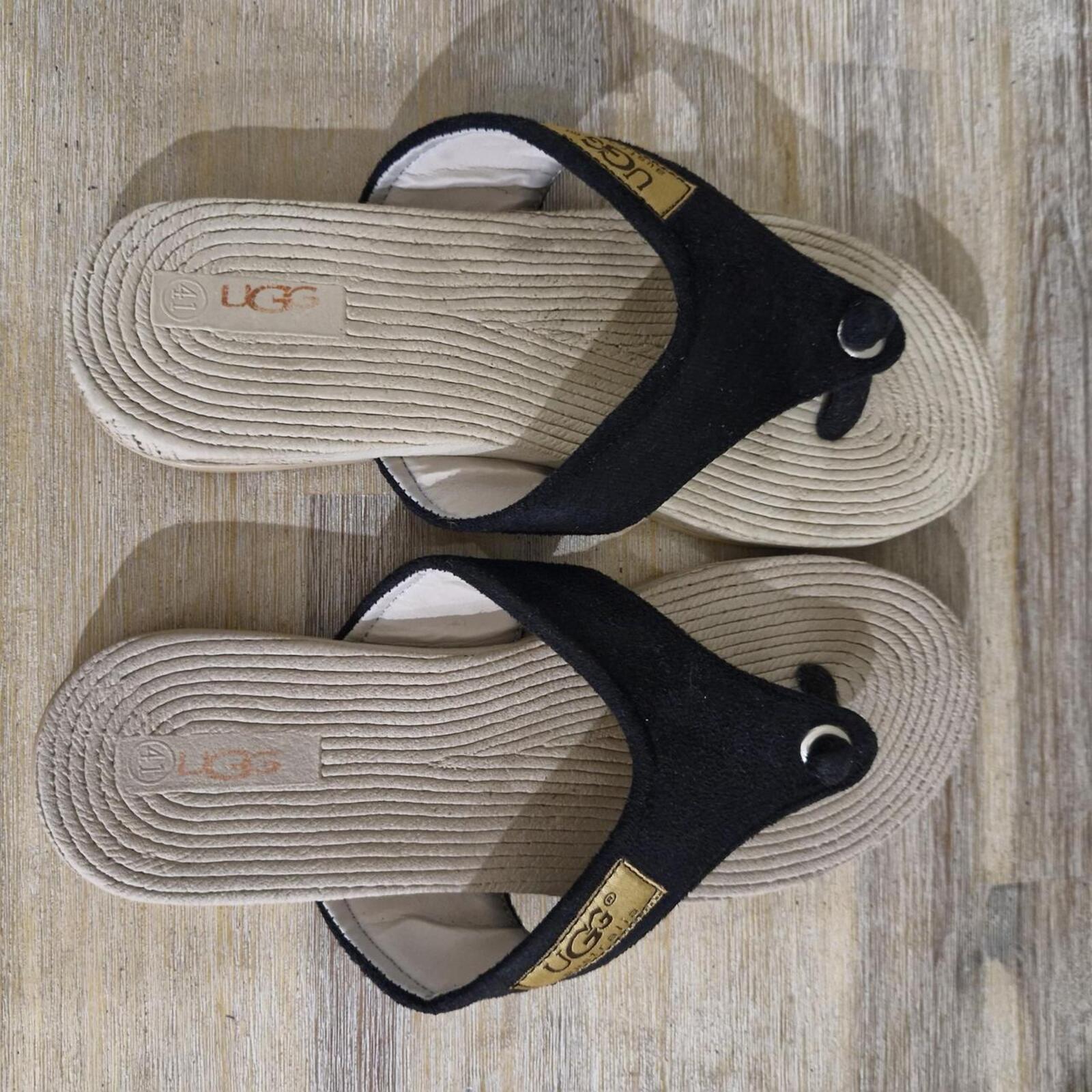 UGG Australia Thongs