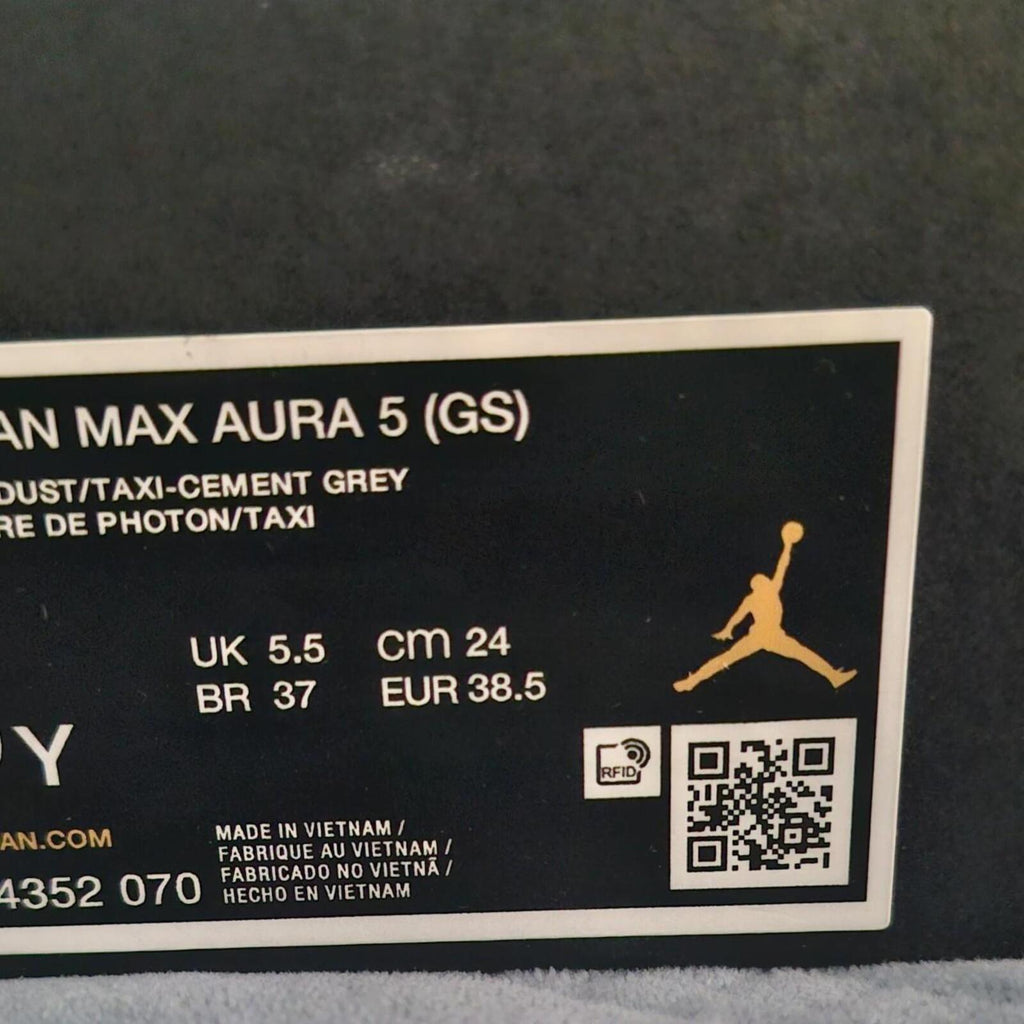 Jordan Max Aura 5