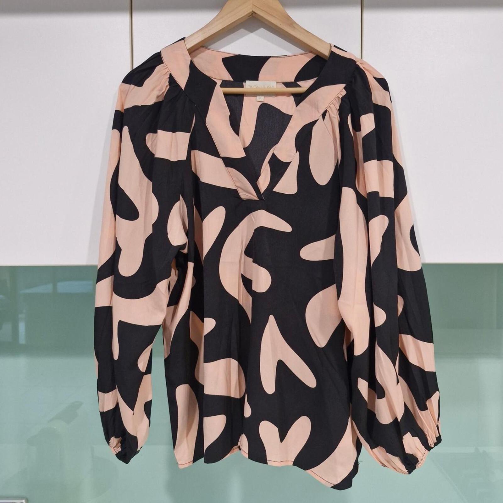 Gingham & Heels pink/black abstract print blouse Size 12