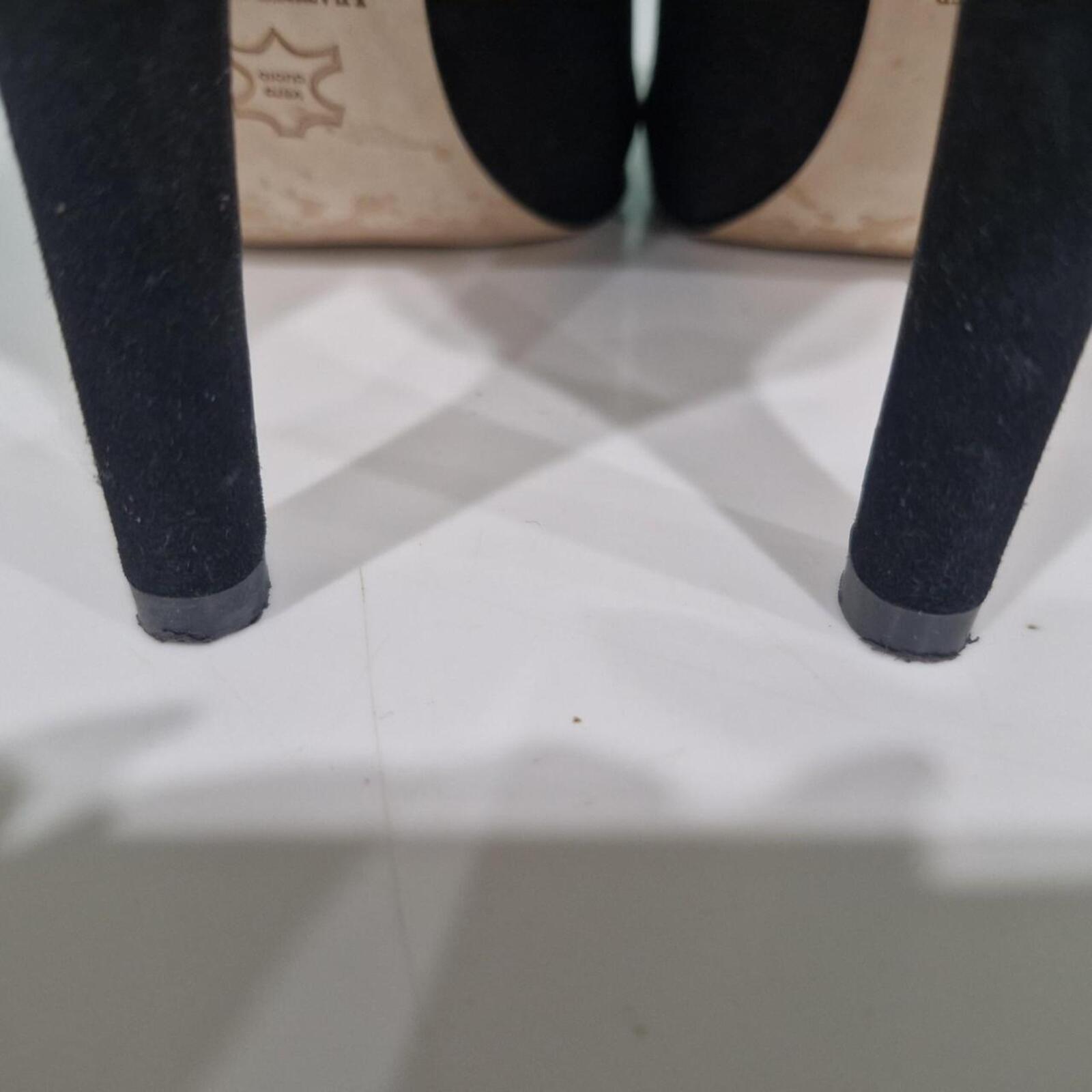 Robert Robert Ruffle Booties 8