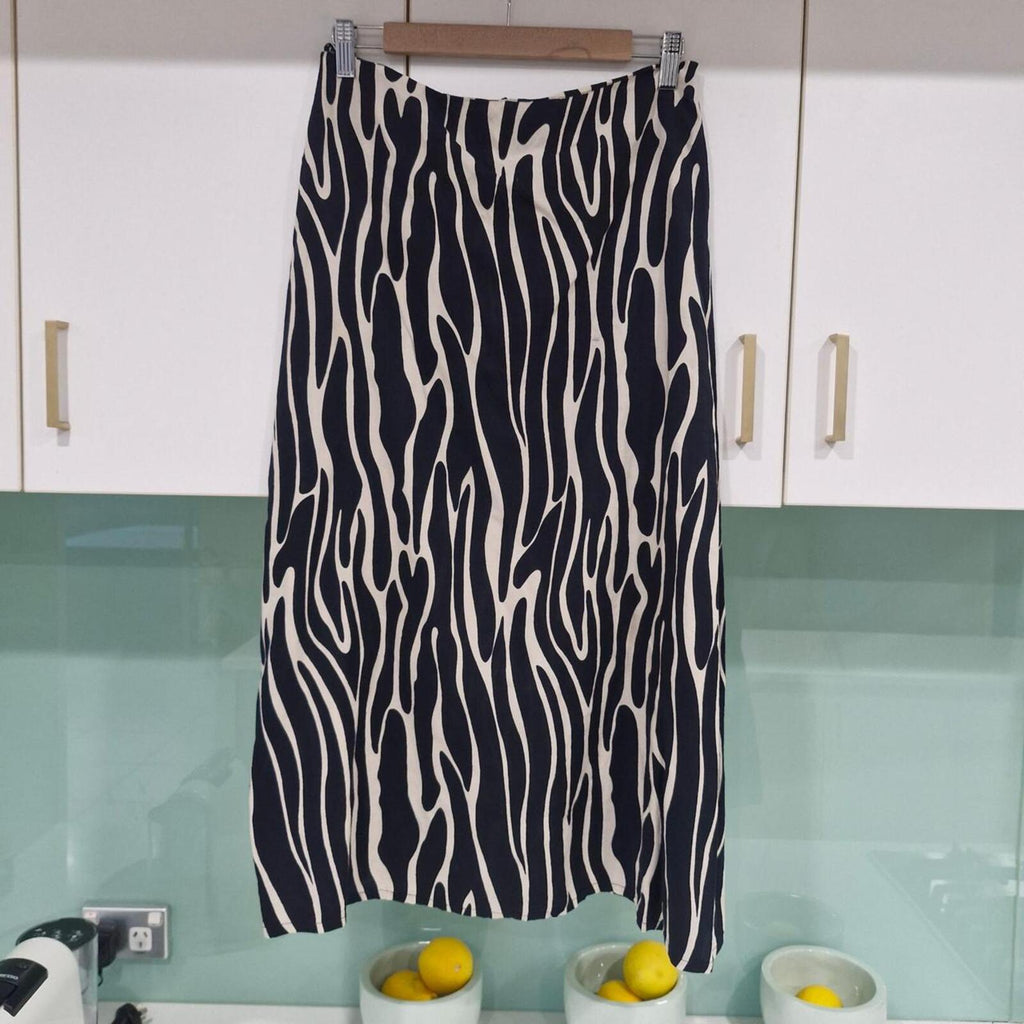 Bamboo Blonde Zebra Patterned Skirt 12