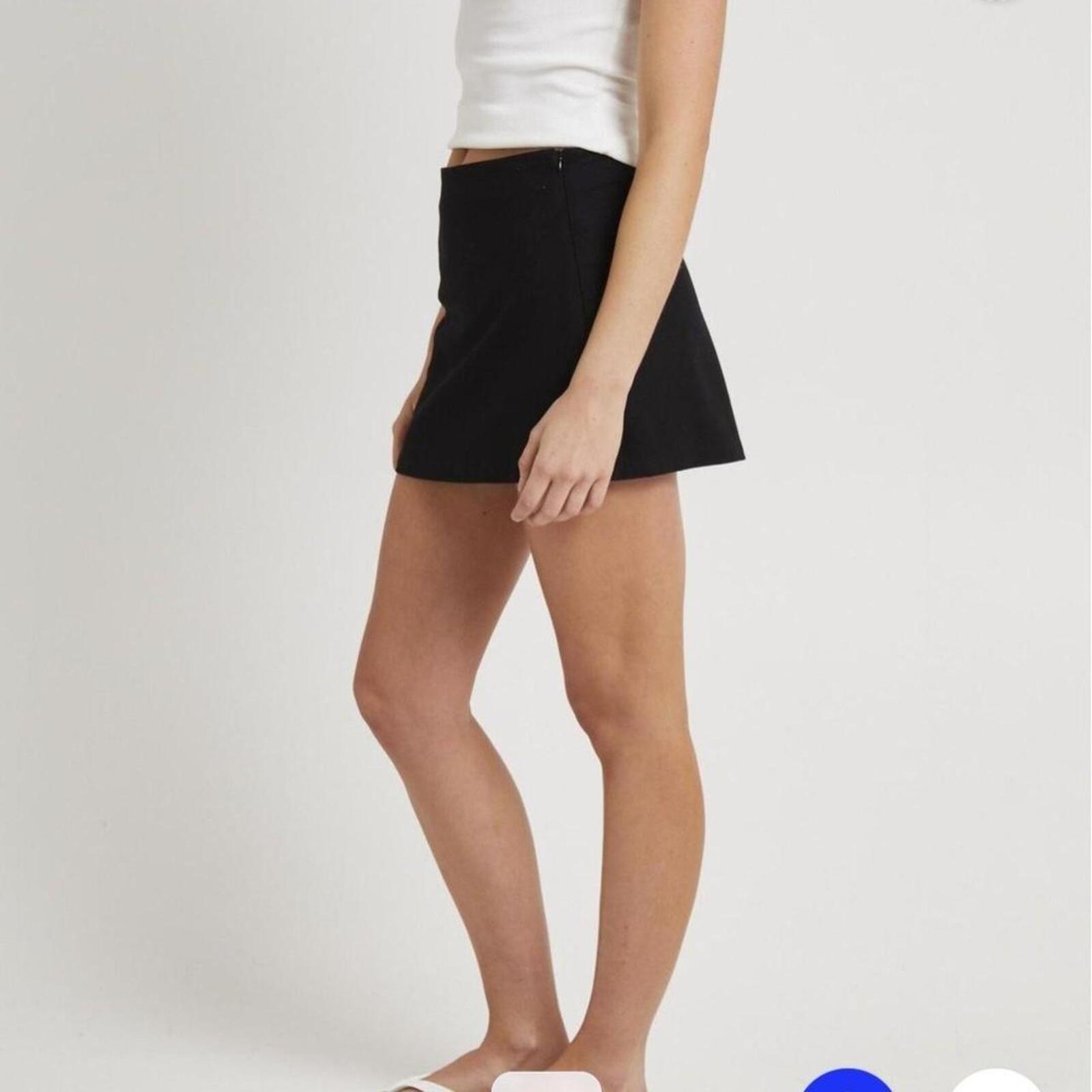 Subtitled Linen Skirt
