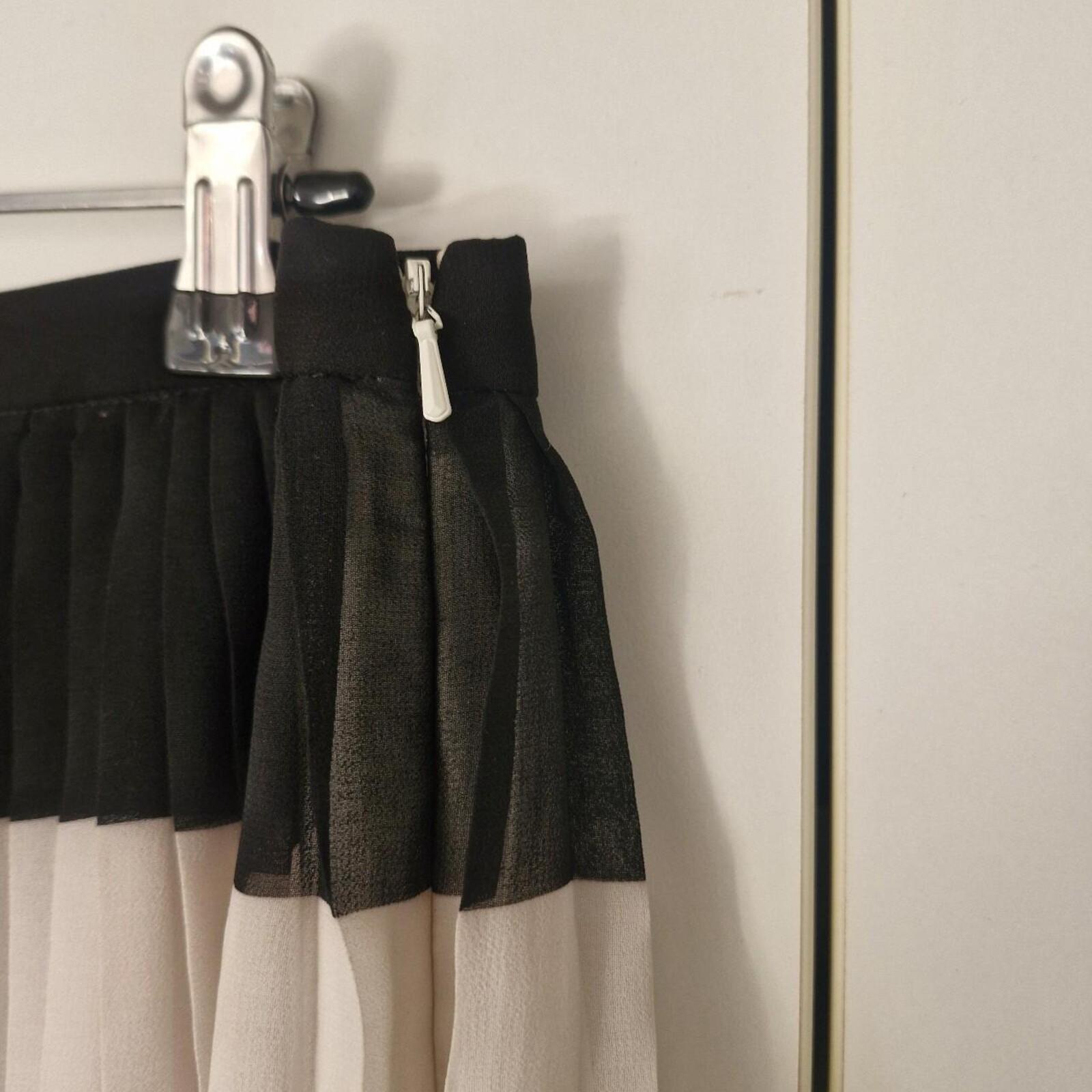 Forever New pleated midi skirt 8